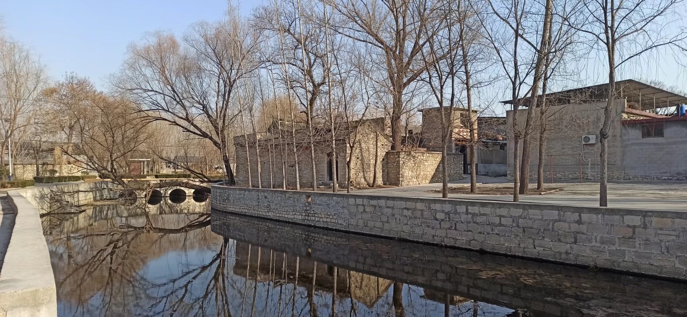 游泰安上泉村的古泉