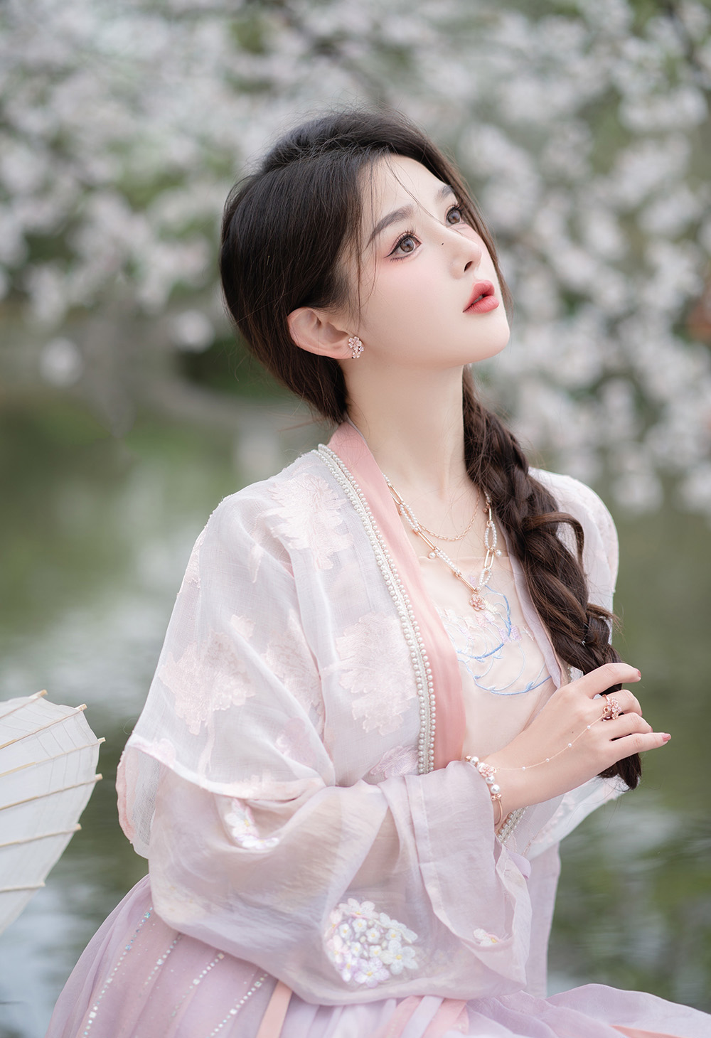 「漂亮小姐姐」穿越时空去找你,古风美女