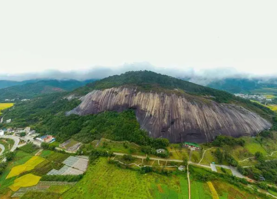 一石成山?山東有靜山,廣東有大斑石,你去過嗎?