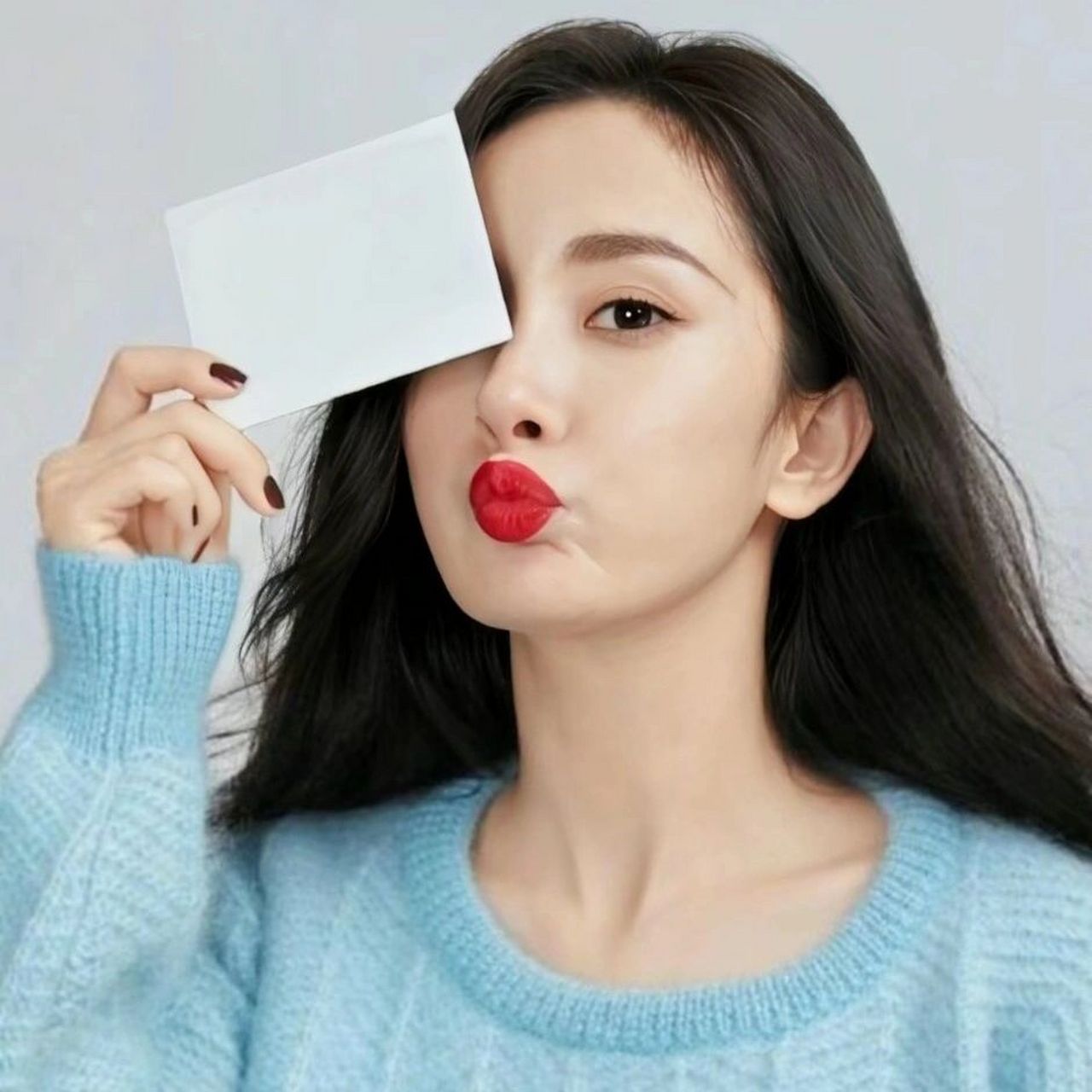 女明星嘟嘴照,谁将你萌化了?