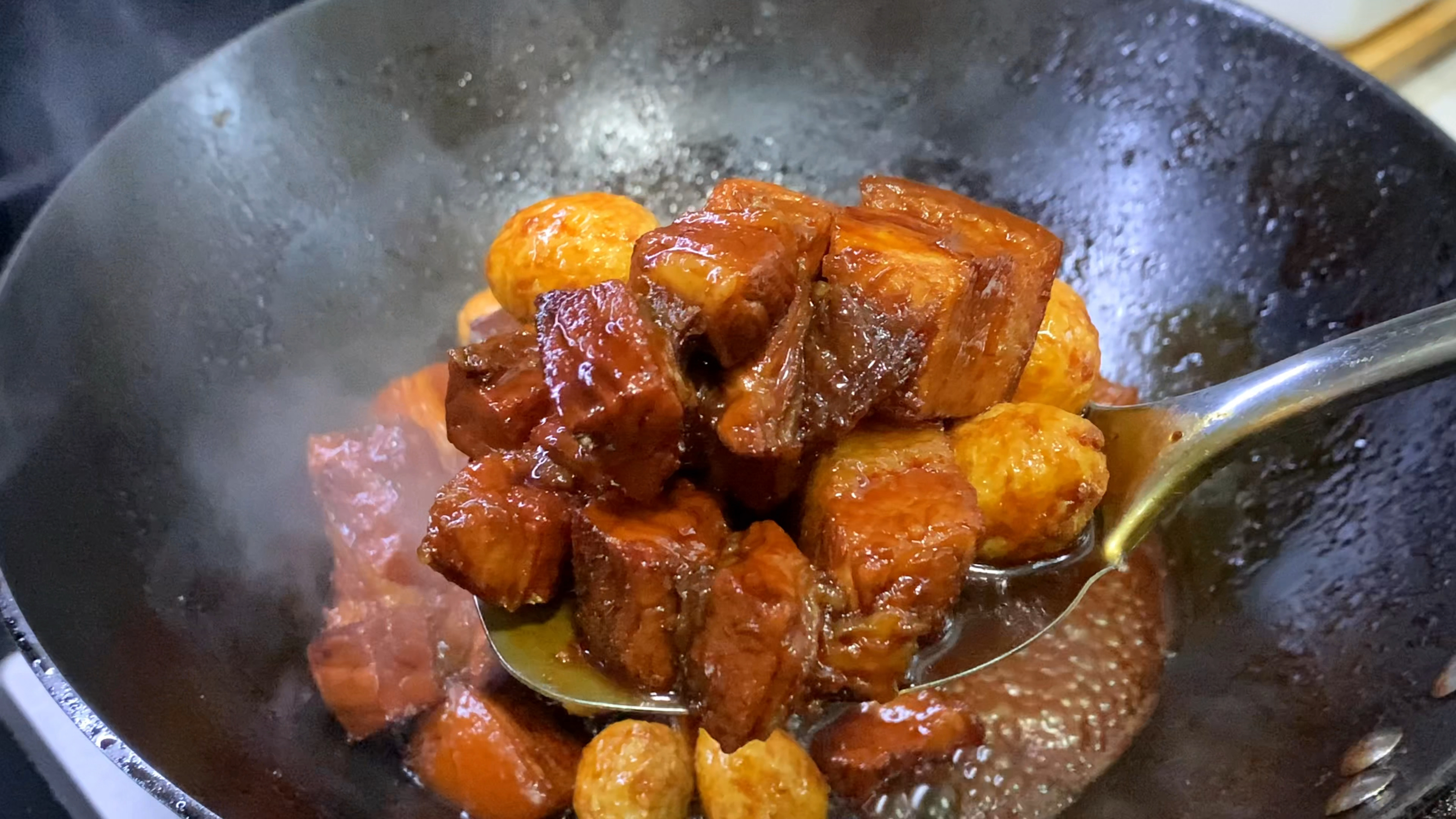年夜饭红烧肉,学会我这样做,肥而不腻,家人都夸你是大厨