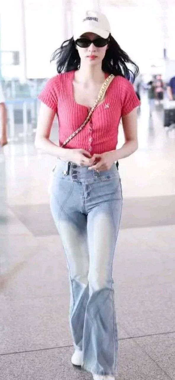 王楚然icon的腿也有不完美地方