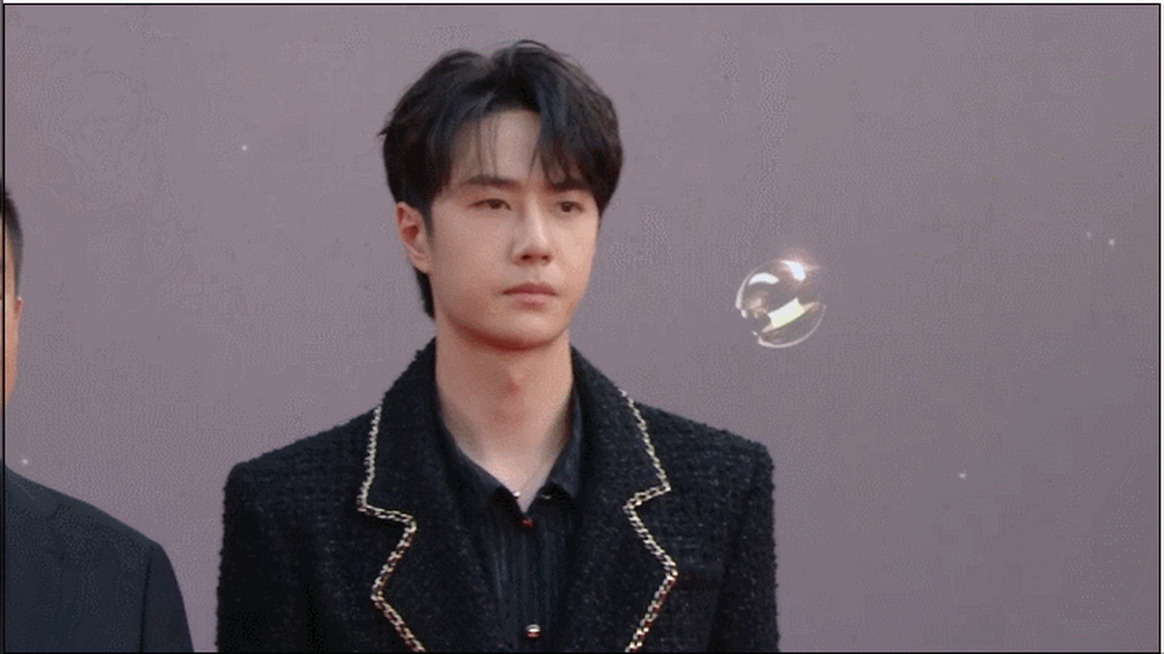 每一次《热烈》三人组,忍笑忍的都很辛苦的王一博[捂脸] #王一博