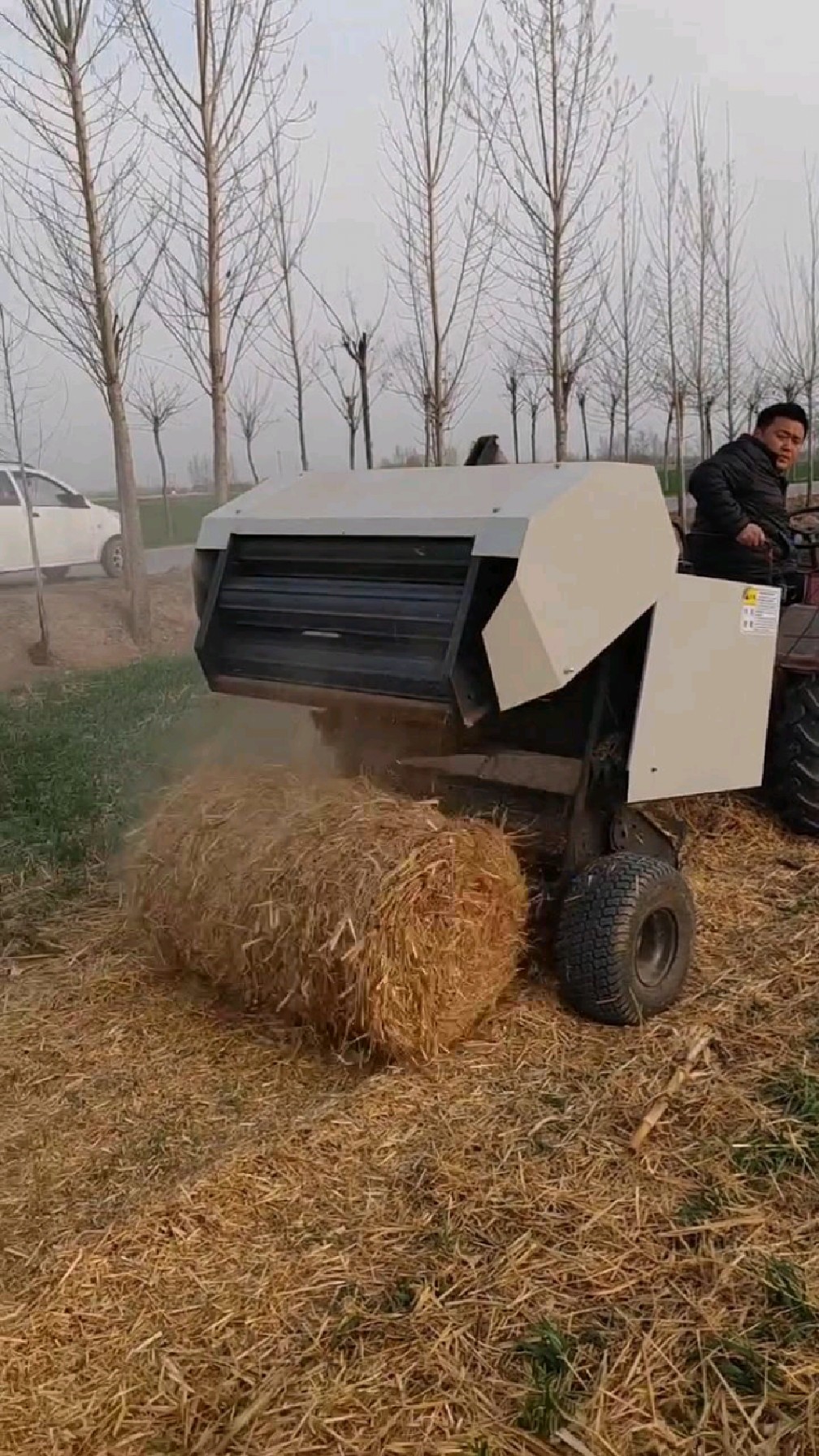 秸秆打包机,秸秆粉碎打捆机,玉米秸秆打包机,收秸秆喂牛羊