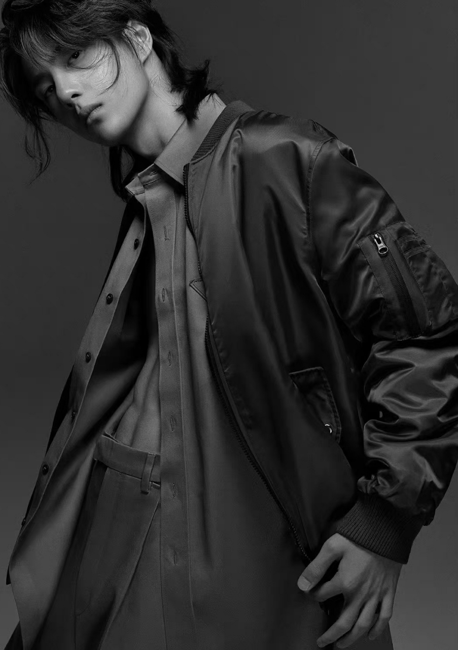 王一博,于适,王鹤棣 长发黑白风大片,三位帅哥的时尚现力都好棒啊!