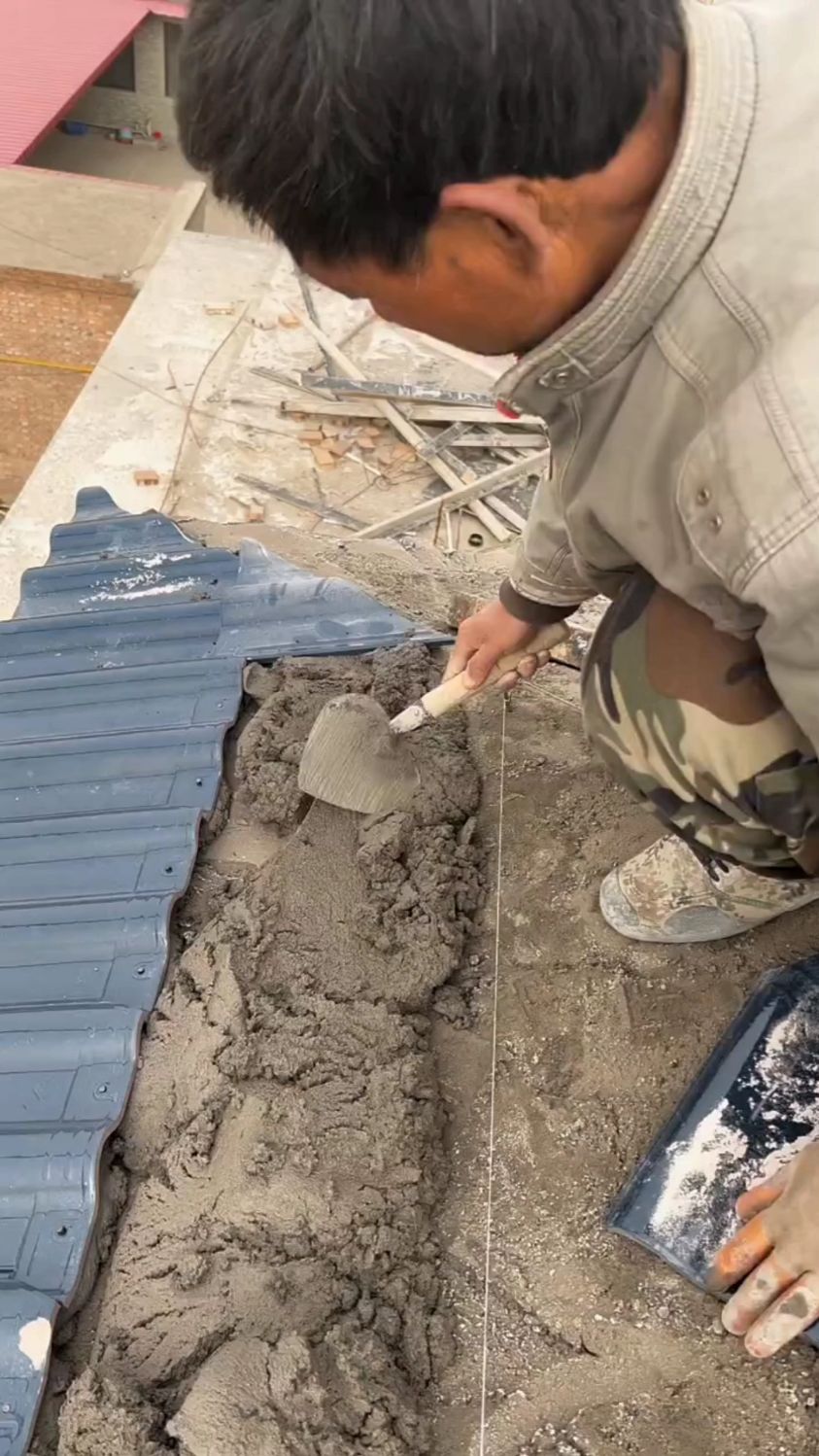 这样铺贴琉璃瓦你们觉得怎么样?