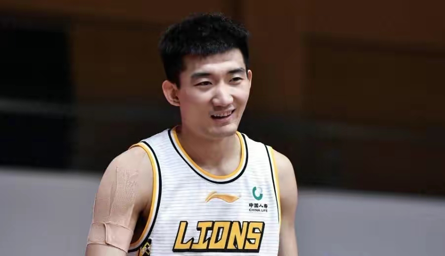 cba最差顶薪先生!全场0分0助,长期打酱油,却炮轰杜锋不用他