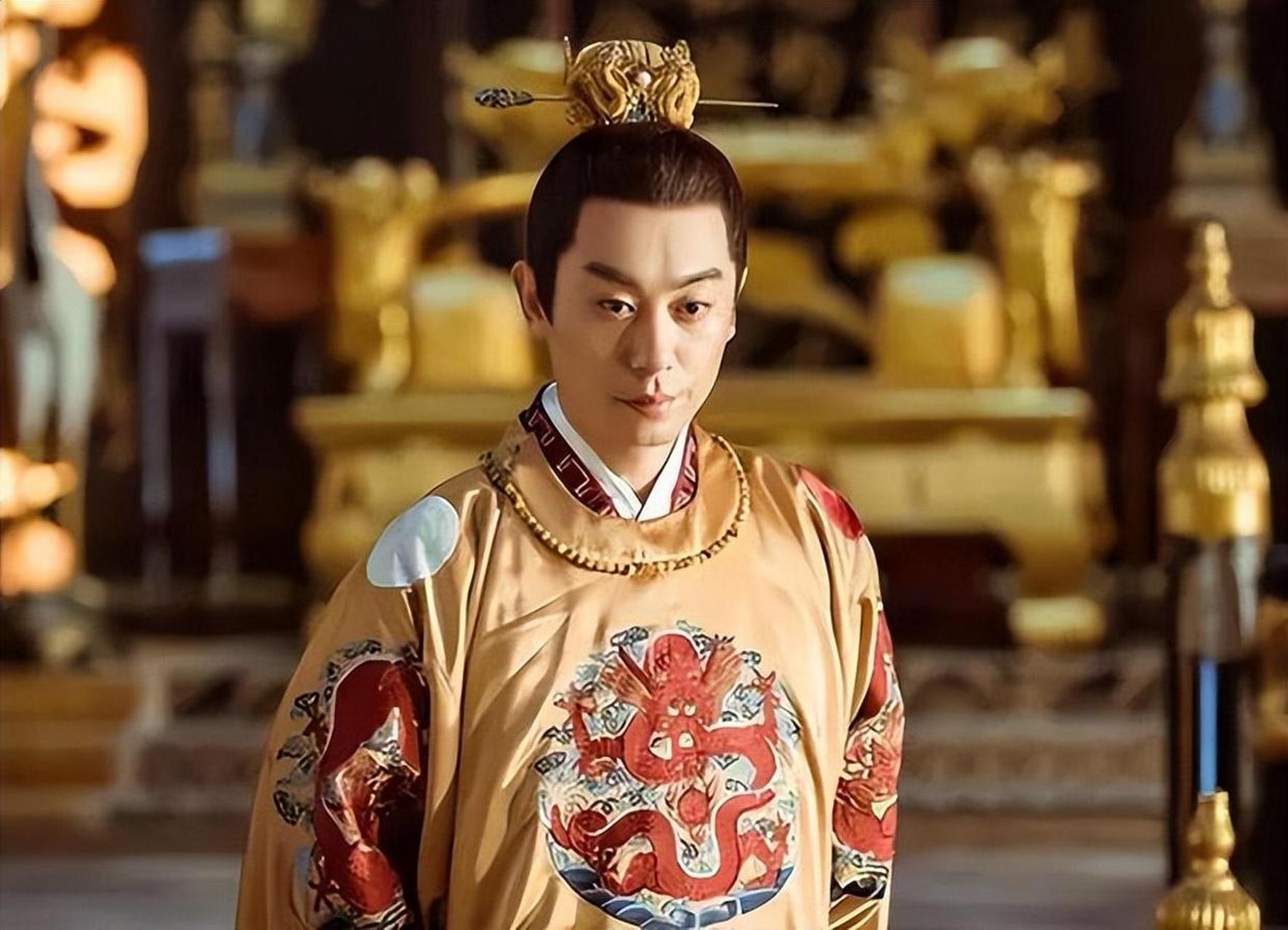 我心目中的朱瞻基是朱亚文饰演的那个,善骑射,有智谋,英勇善战,身姿