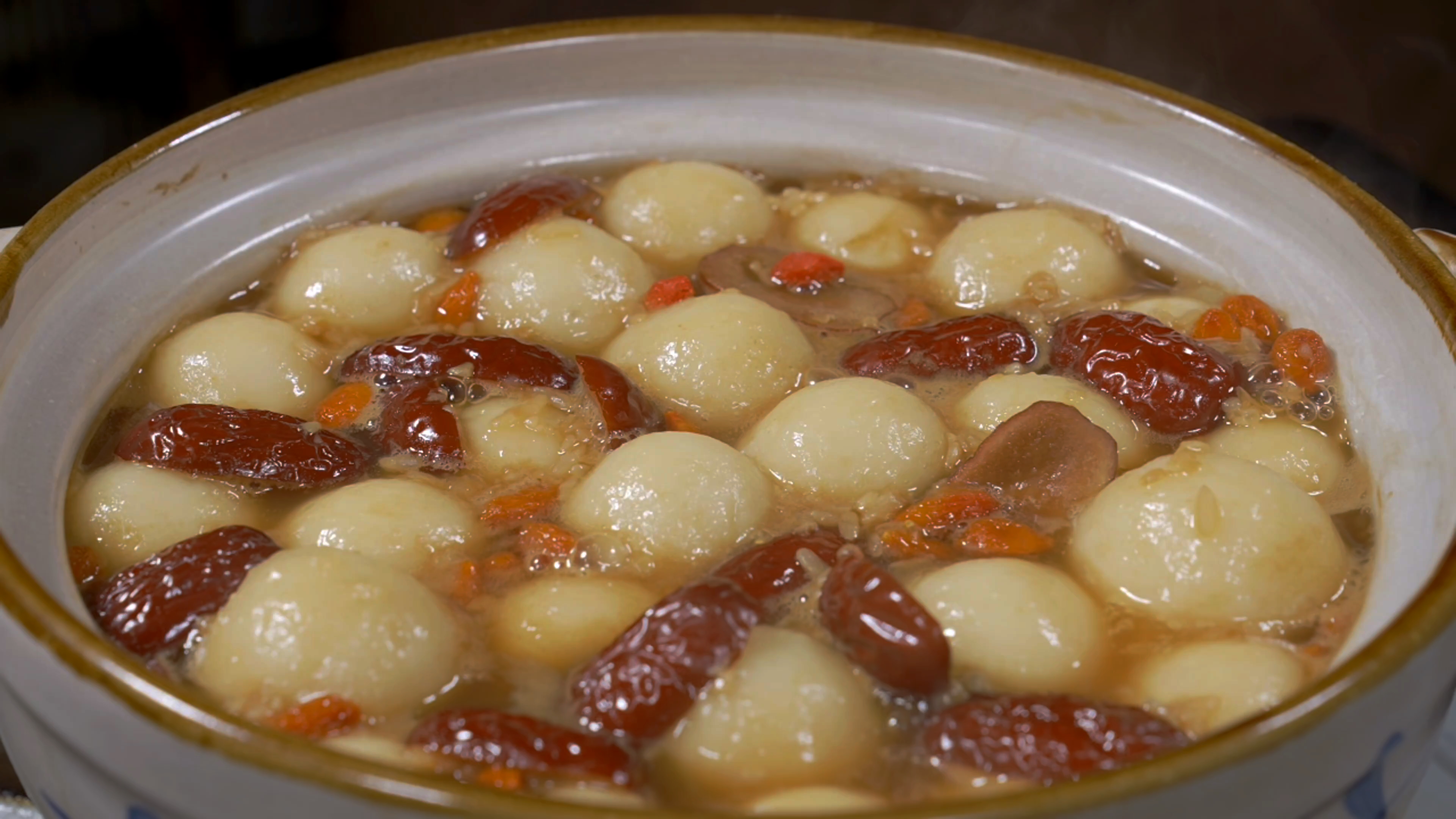 秋天来了一定要多吃山药,教你一种做法,口感细腻,软绵香甜!