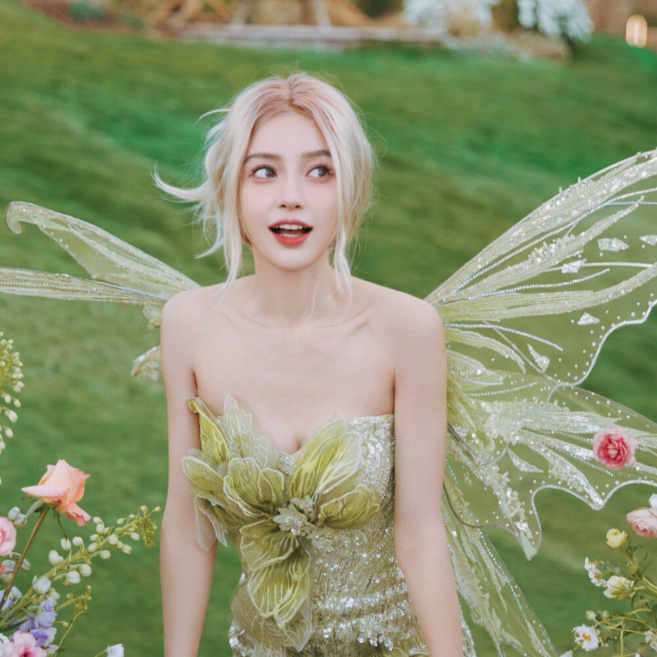 娱乐最前沿# #每日娱乐播报# angelababy原名杨颖,1989年2月28日出生