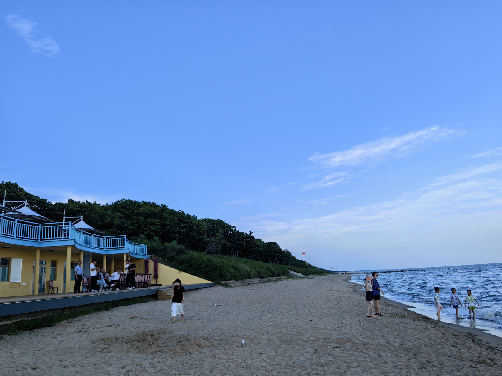 夏天马上就要过去,如果您没还没想好去处,建议您考虑一下黑龙江的兴凯