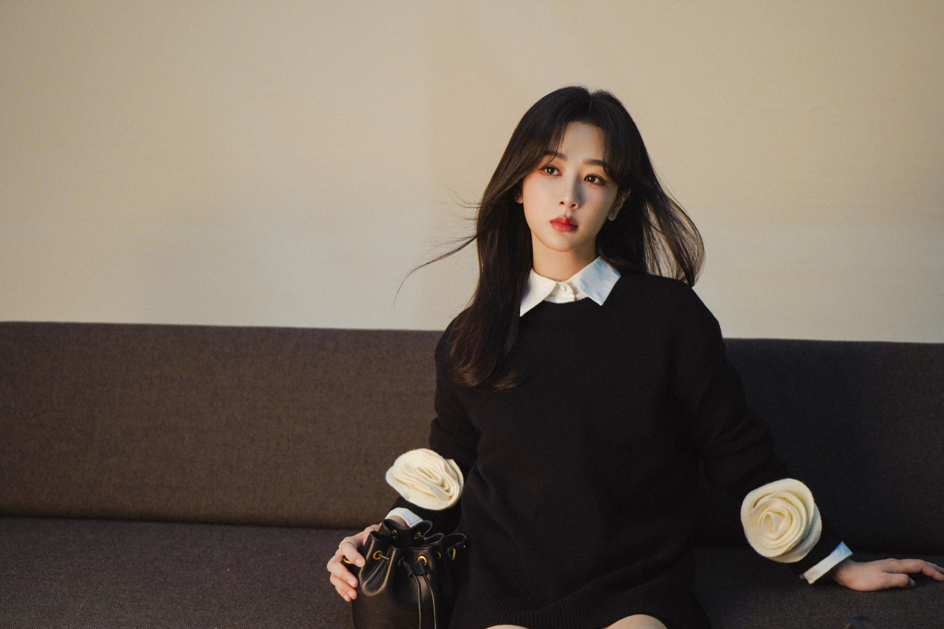 杨紫玫瑰裙# valentino今日官宣杨紫成为品牌全新代言人,官宣照造型