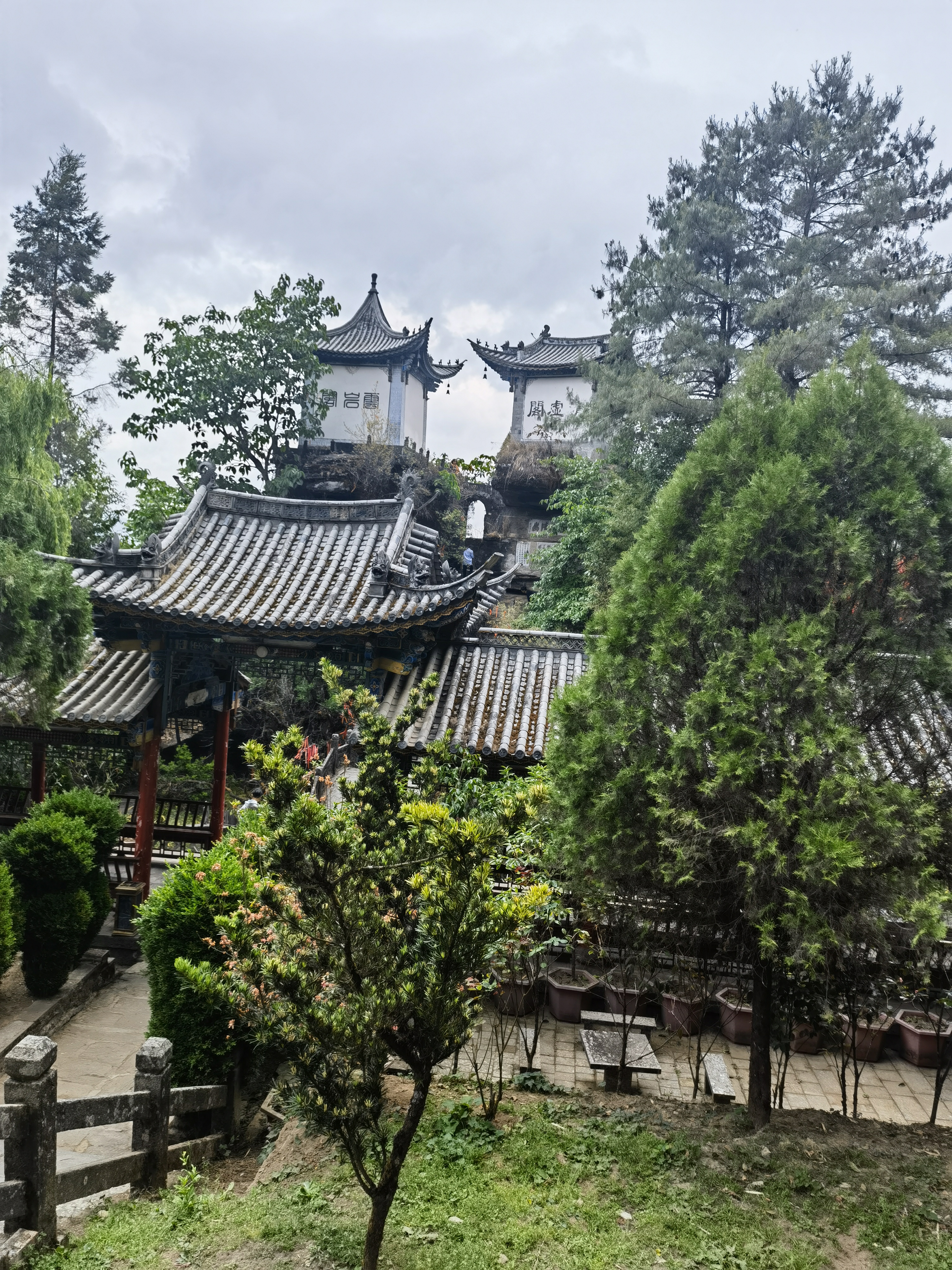 南涧石洞寺风景区图片图片