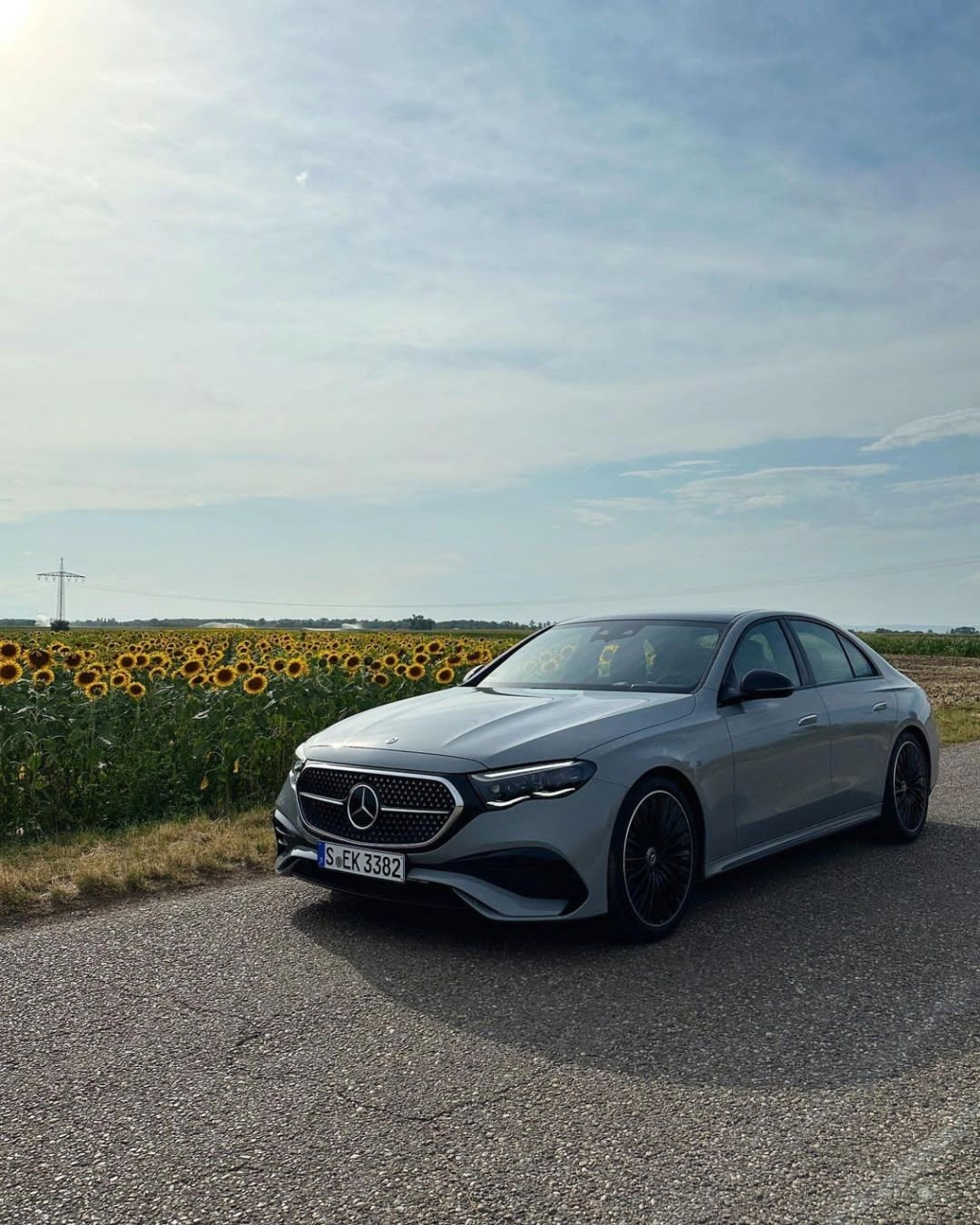 下一代的奔驰e级大标长成这样,你还会买单吗?