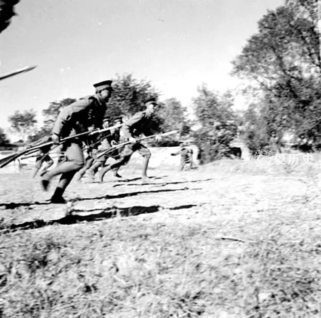 外表光鲜的华北治安军其实是战五渣,真正凶狠的是伪警备队