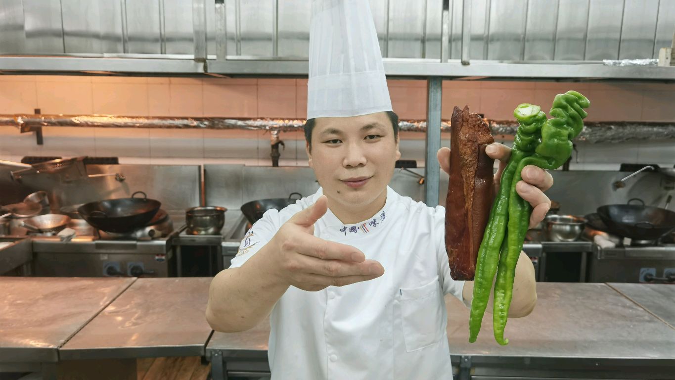 腊肉怎么做好吃又简单，看酒店大厨详细视频教学，非常好吃