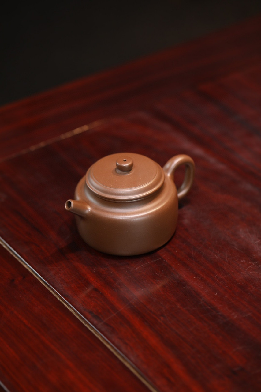 大亨德钟|优质紫泥|200cc|半手  经典慕古,大亨风韵,大气沉稳,用料上