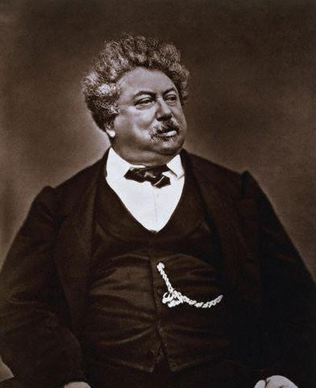 幽默故事分享:卖不掉的书  大仲马在俄国旅行,来到