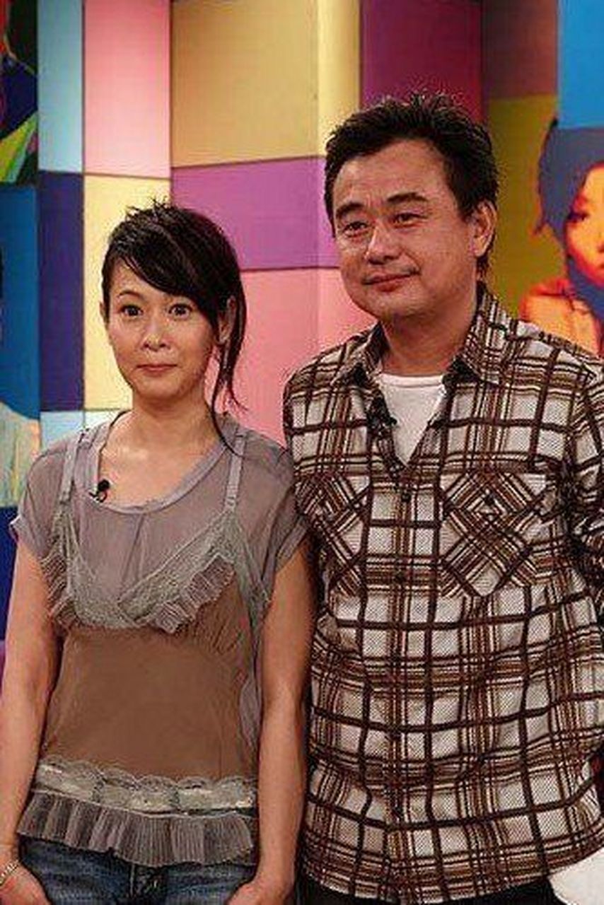 刘若英师父陈升被曝大瓜 7月13日台媒报道,歌手陈升被女设计师指控性