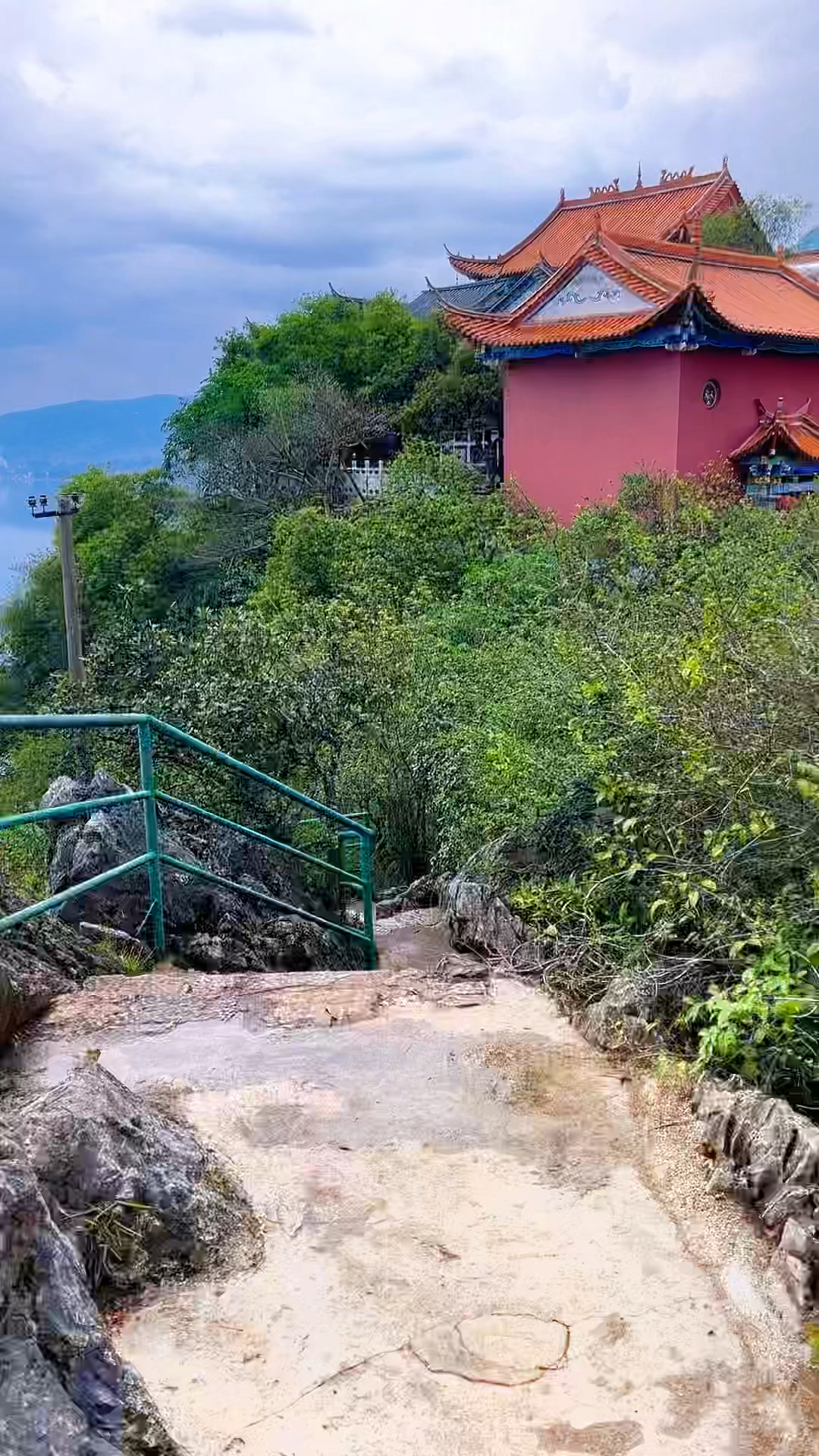 抚仙湖笔架山美景