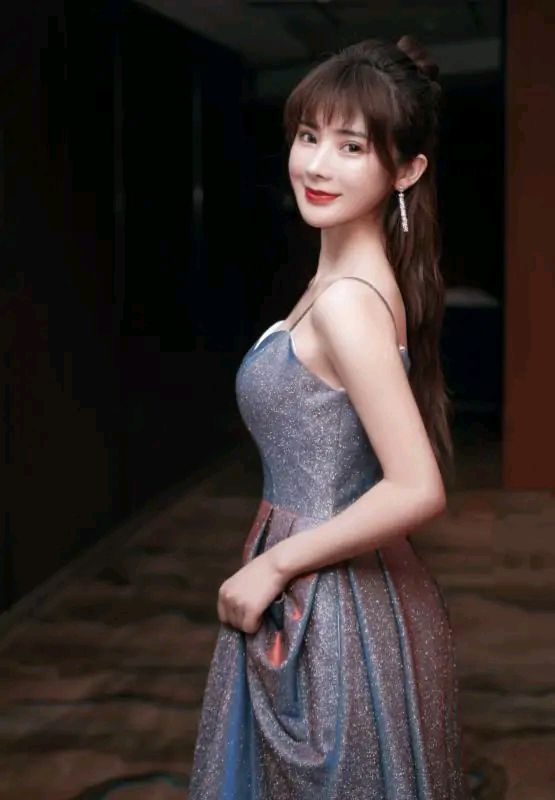 演员 杨璐受邀参加2020金鸡电影节明星晚宴