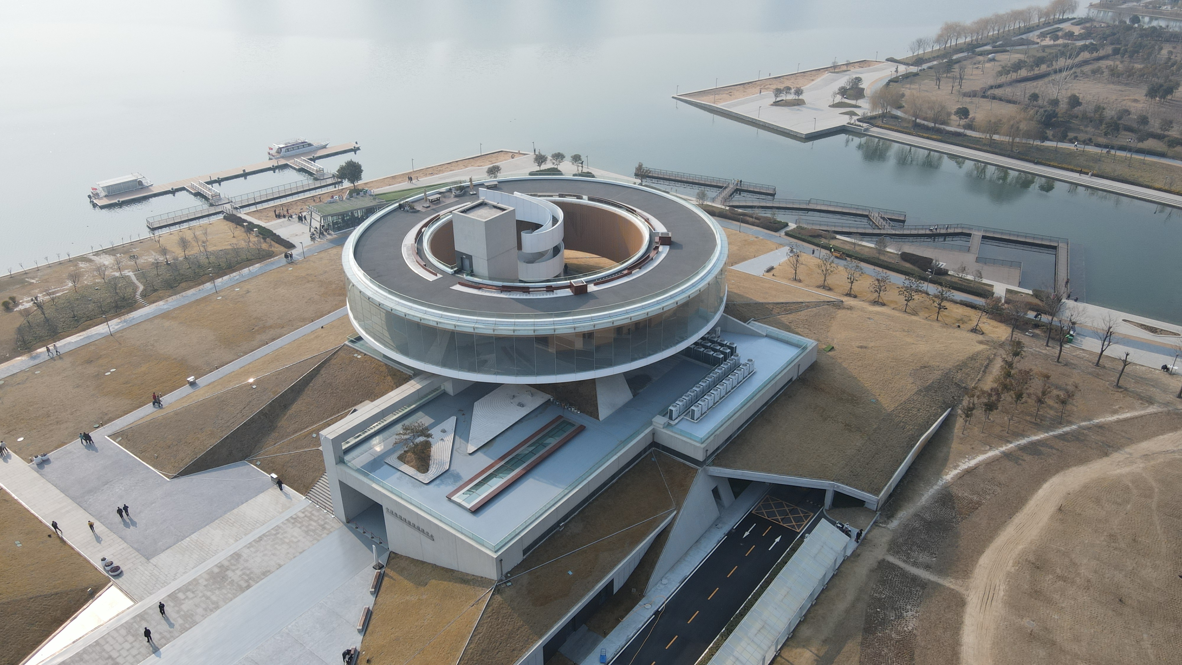 建筑风采丨「黑川纪章纪念广场」——清水混凝土建筑风格鉴赏