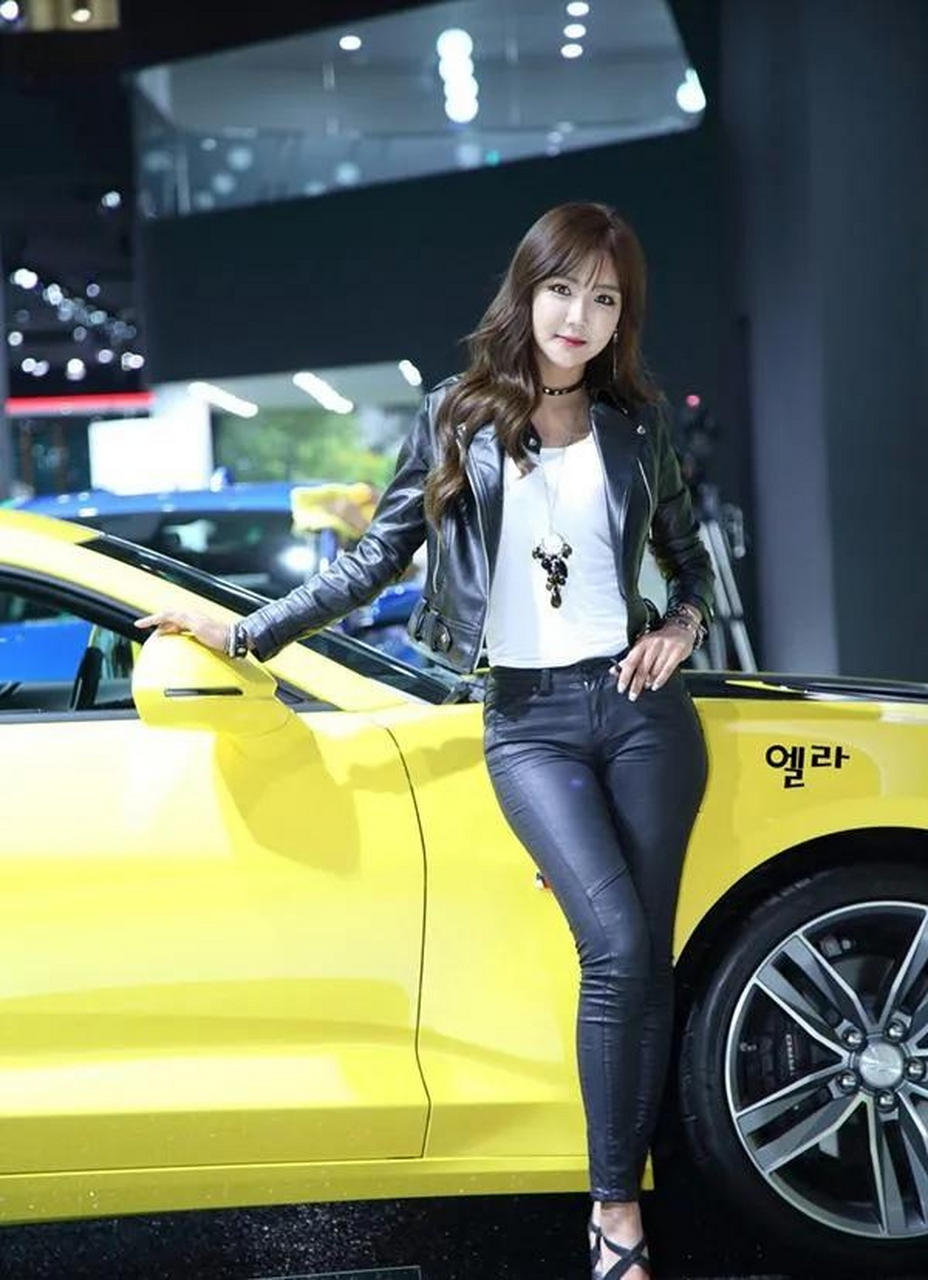 南韩车模美女,赵仁英