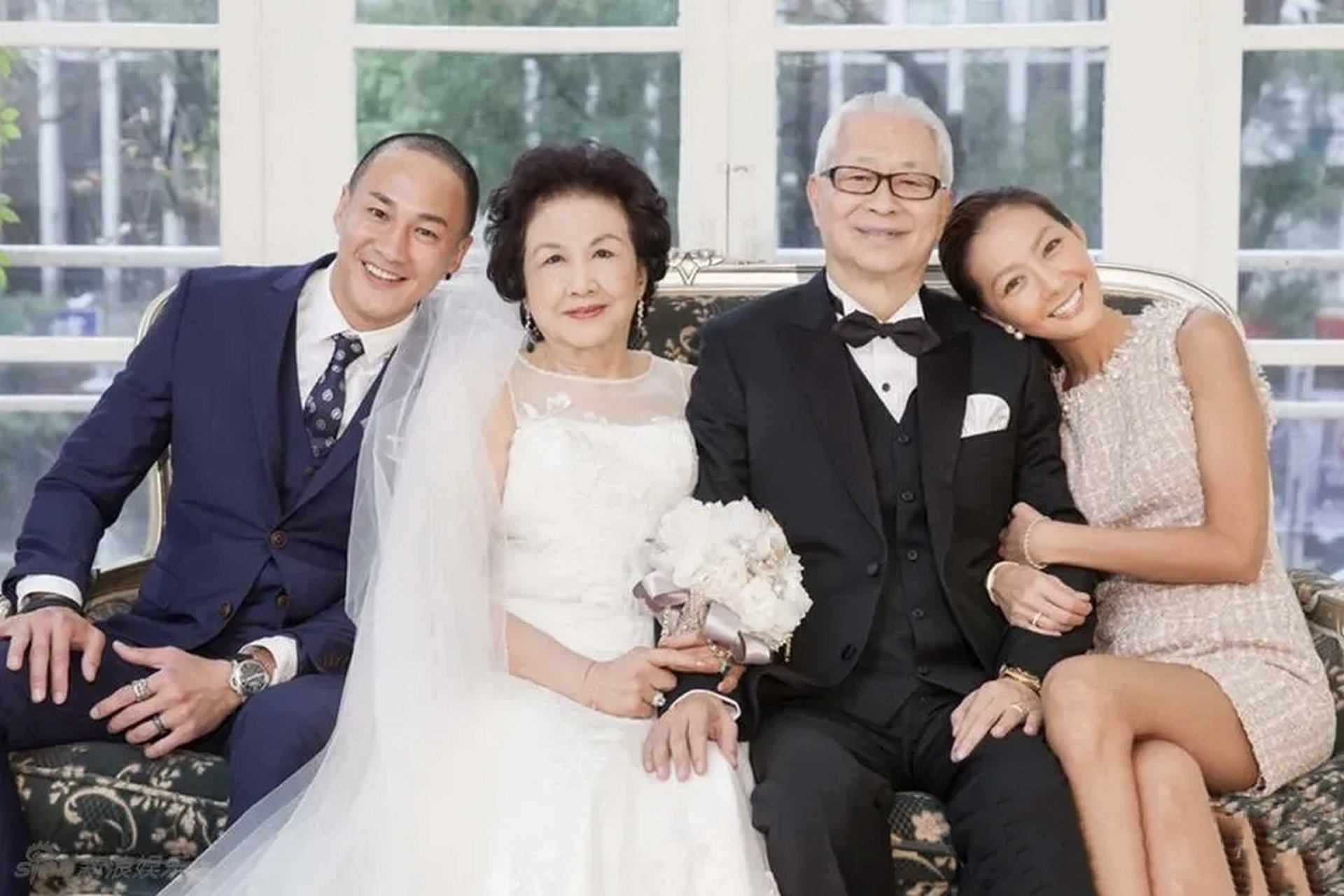 全家都是高颜值,太养眼了!  何润东老婆