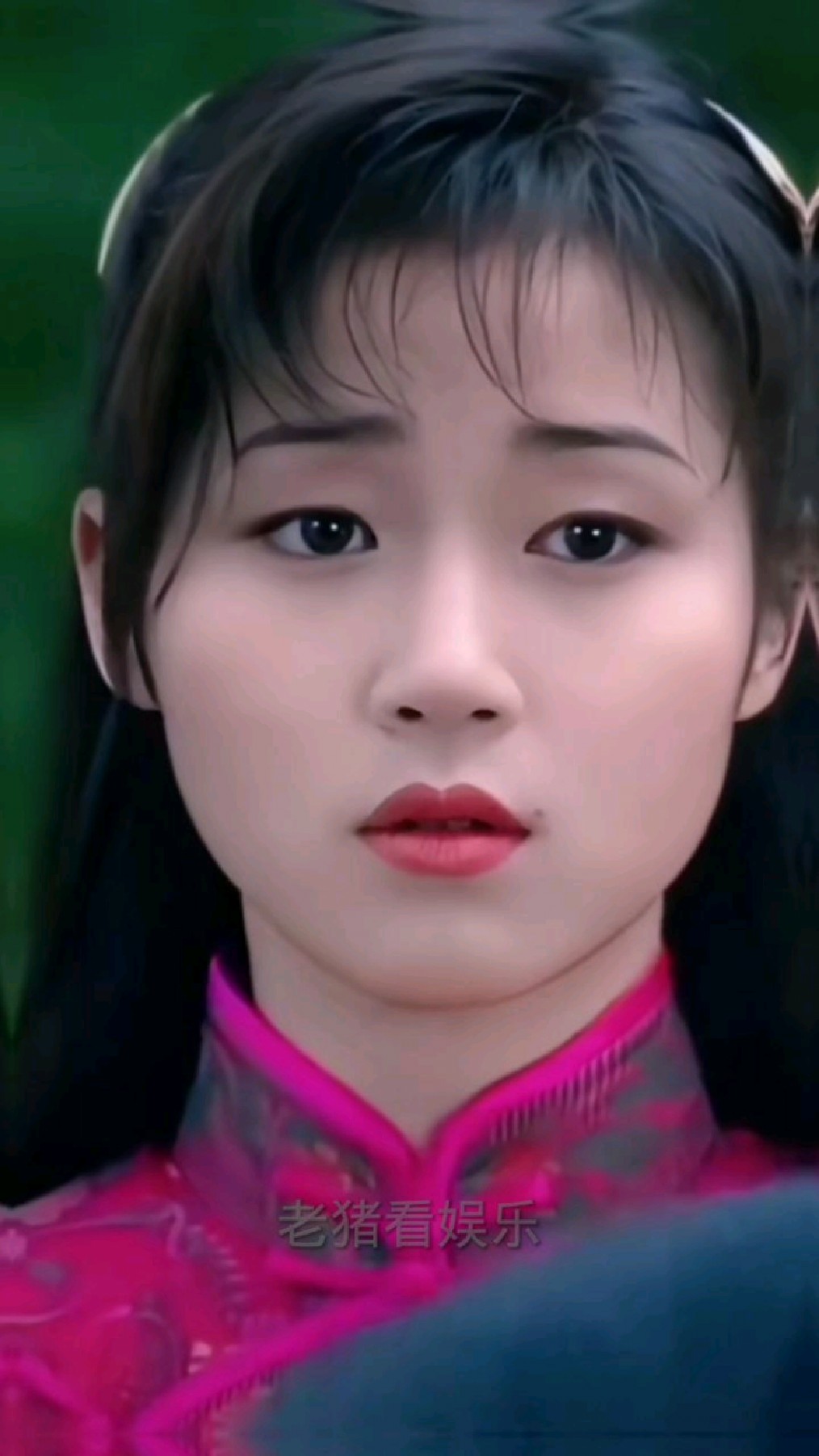 万绮雯1989年亚洲小姐亚军,拥有修长的大长腿,曾被称