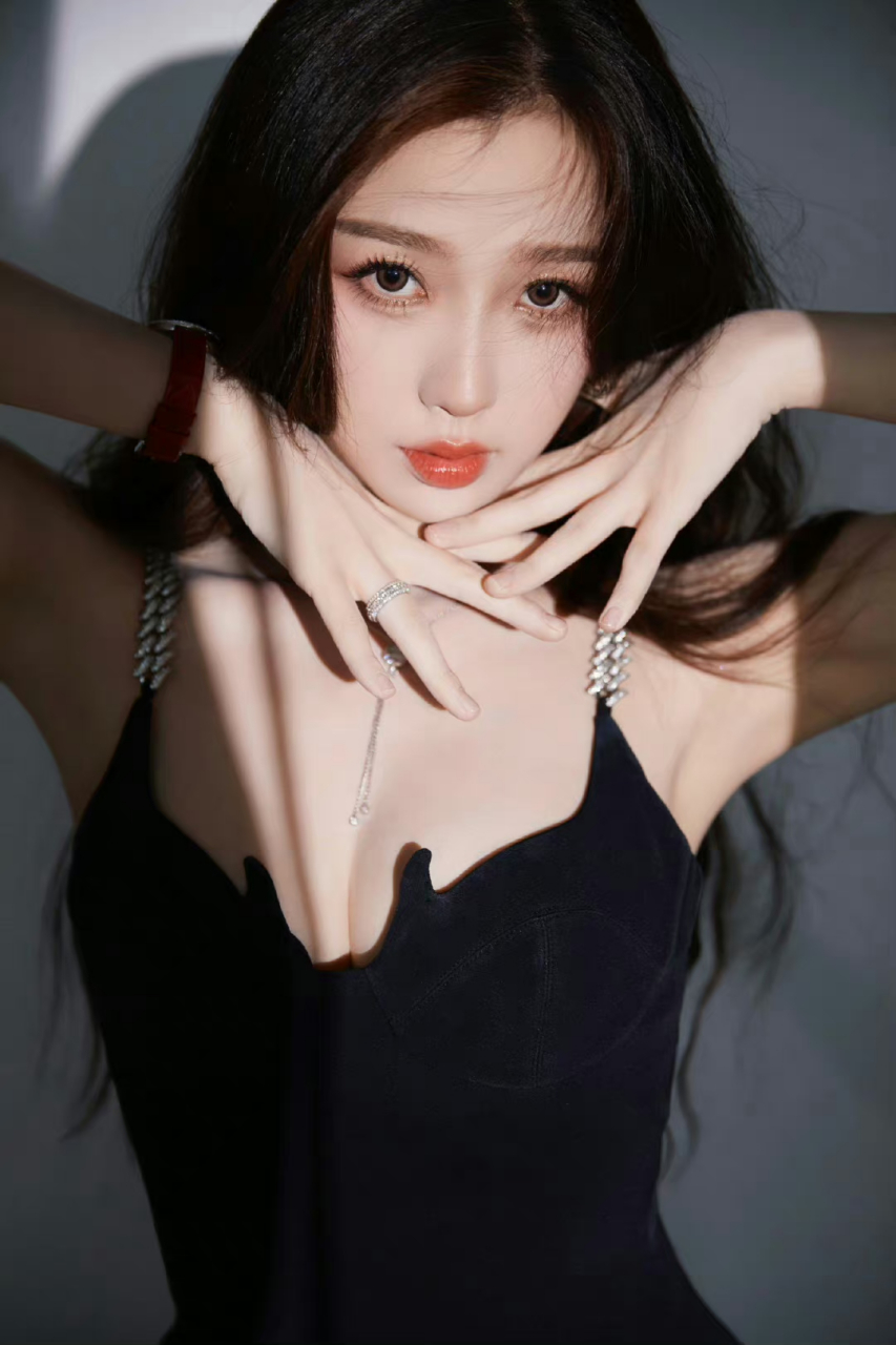 虞书欣美照,身材真的是太性感迷人了!#养眼美女