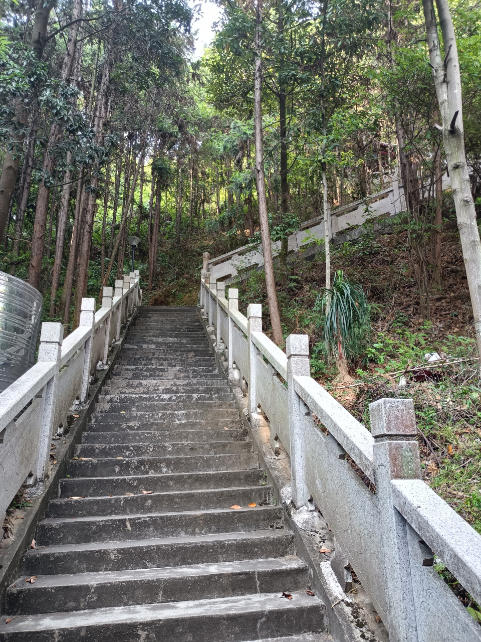 江西省赣州市上犹县深度秋游,东山公园东山古寺实拍h