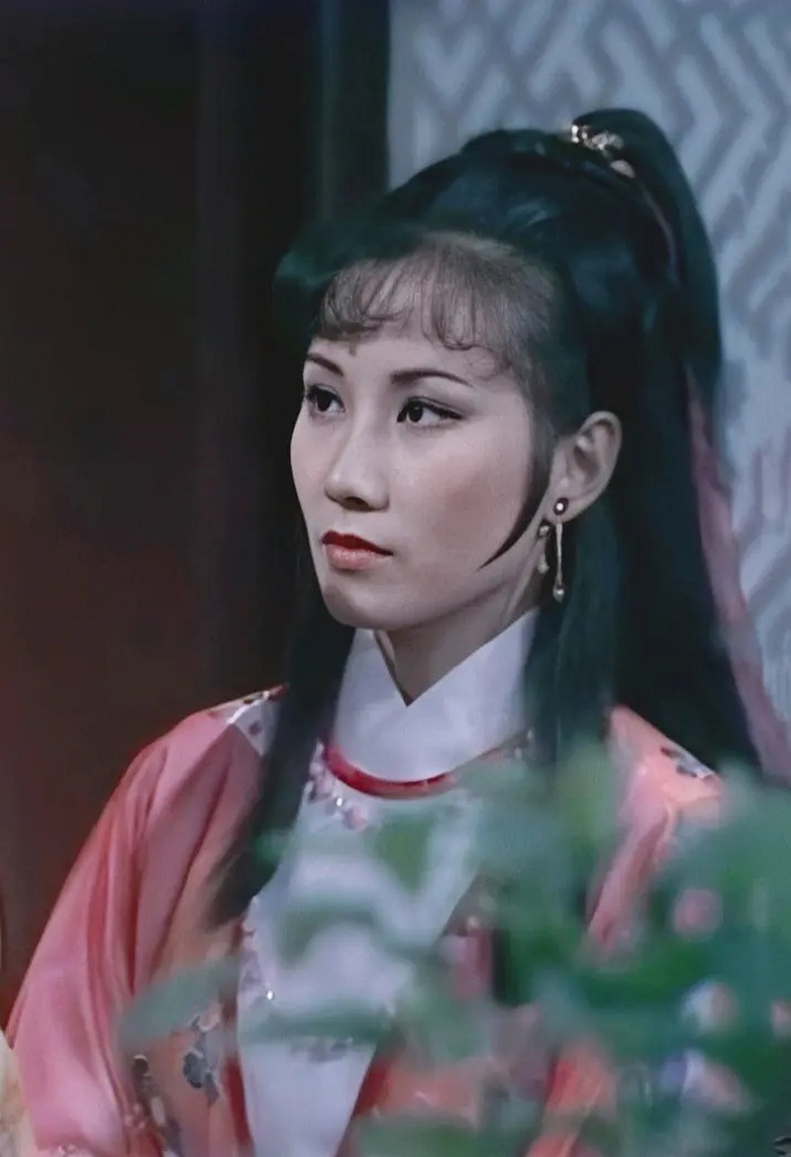 汪明荃写真大片