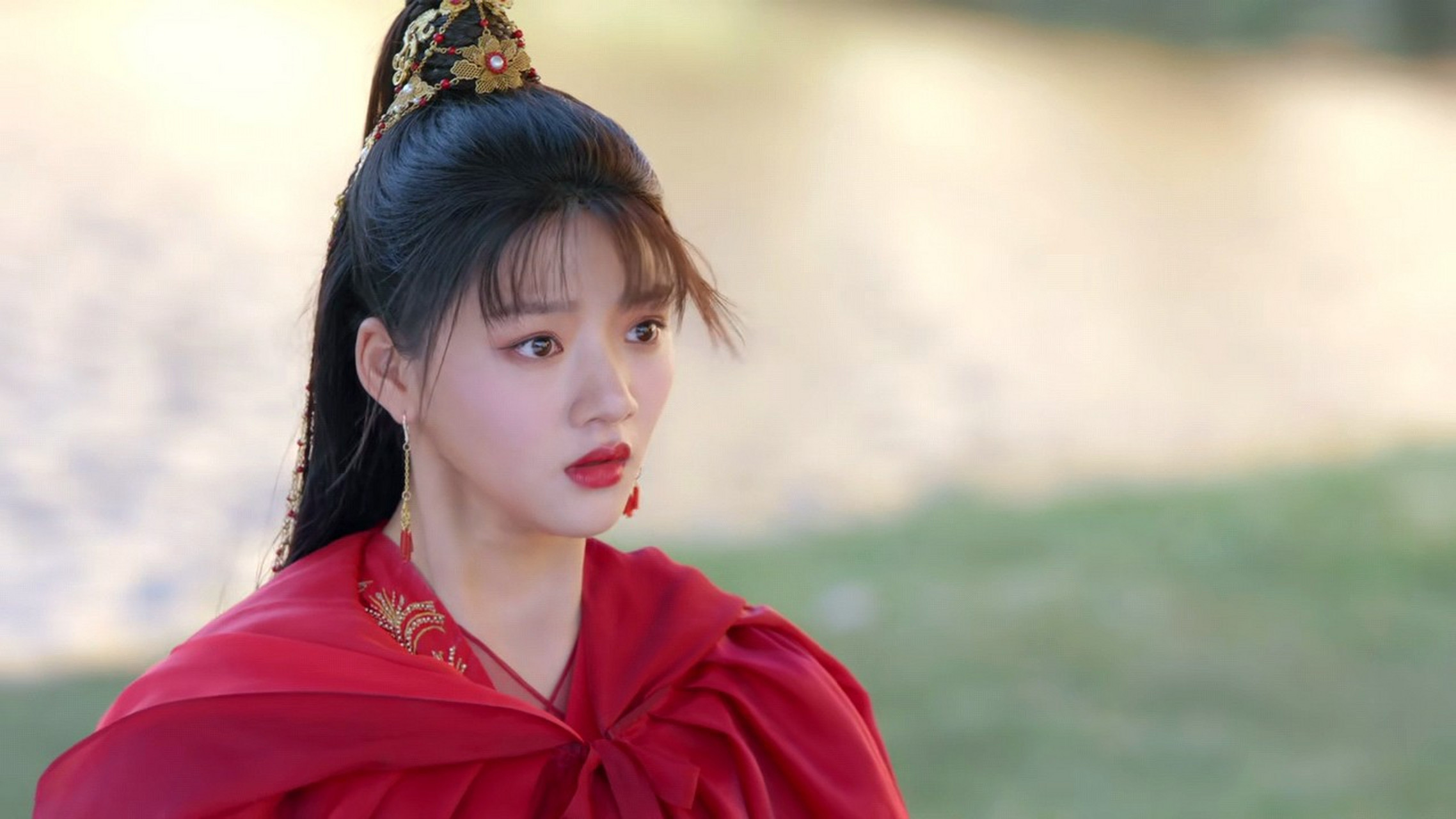肖战任敏新剧《玉骨遥》,马天宇杨颖新剧《尘缘》同时开播,都是仙侠剧