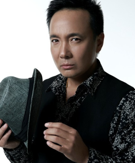 燕舞广告男主角叫什么?