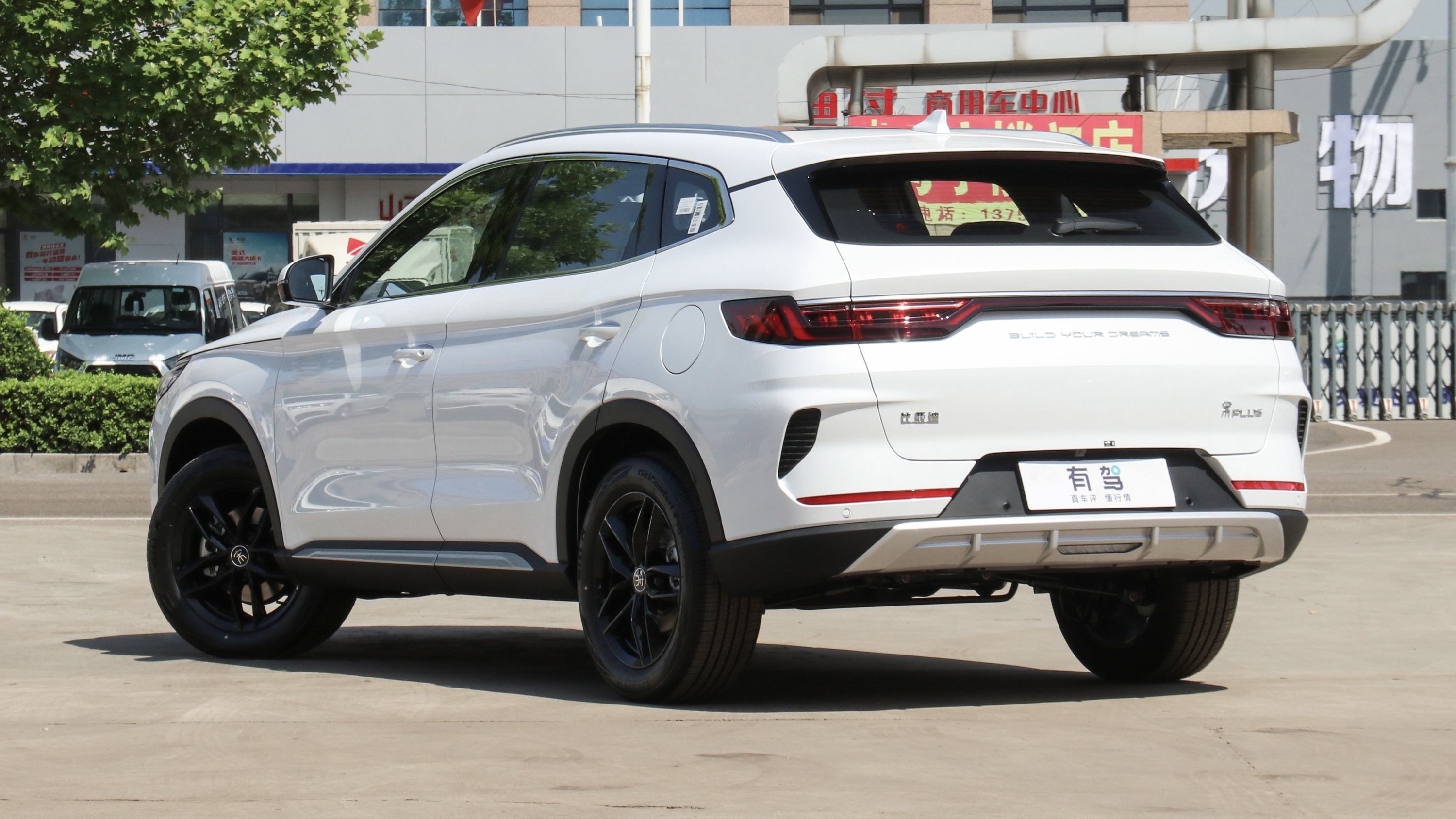 2023闭眼买的3款国产suv!15万配无框车门,续航近1400km油耗4