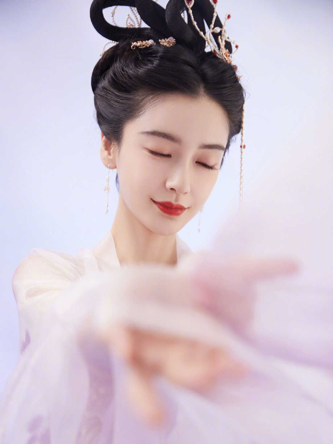 angelababy古装嫦娥造型曝光,你喜欢吗?