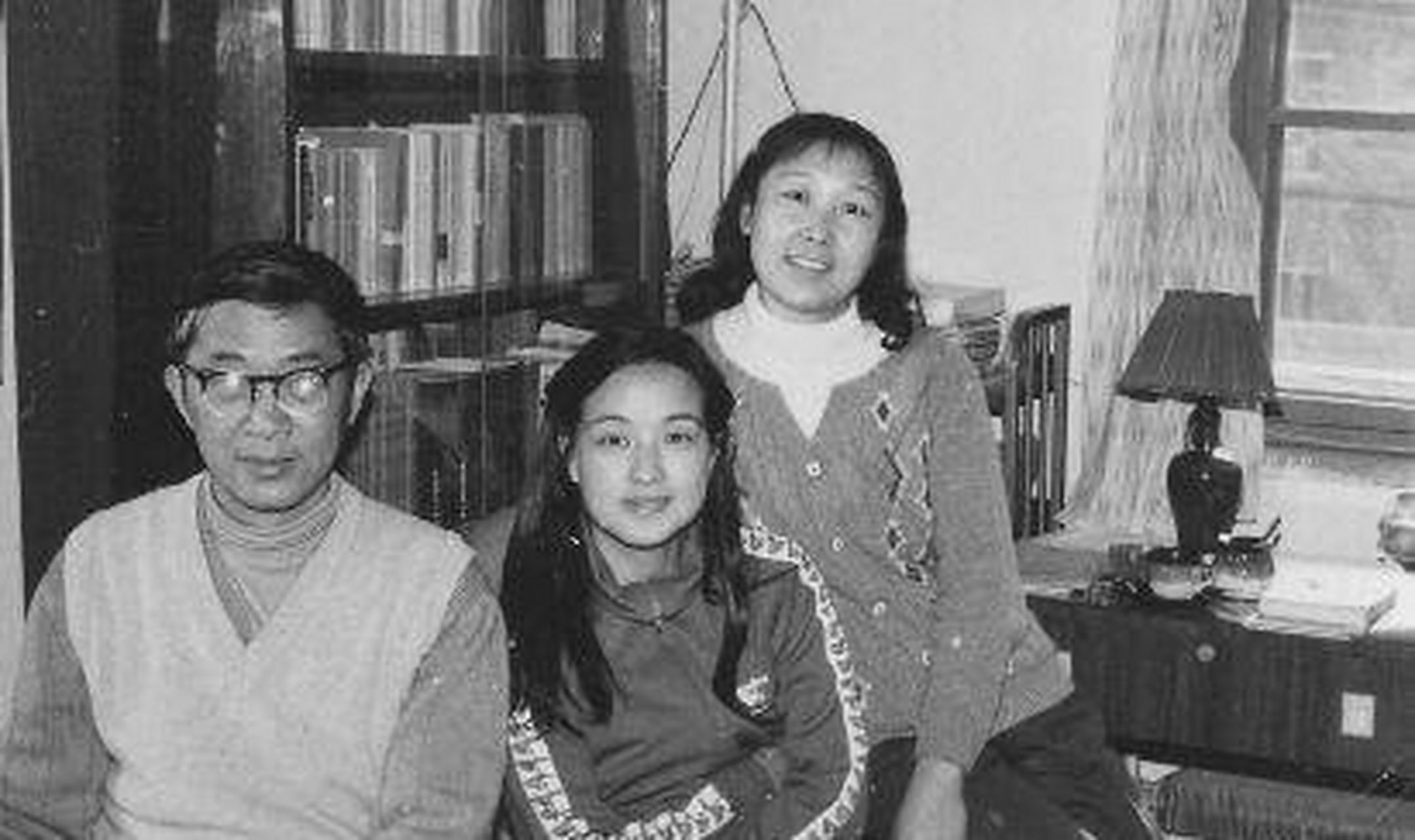 1980年5月16日,34岁的遇罗锦向"北京市朝阳区人民法院"提交诉状