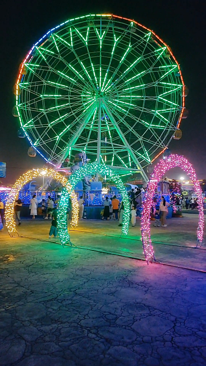 如皋龙游湖夜景璀璨,浪漫,迷人!  #家乡好风光