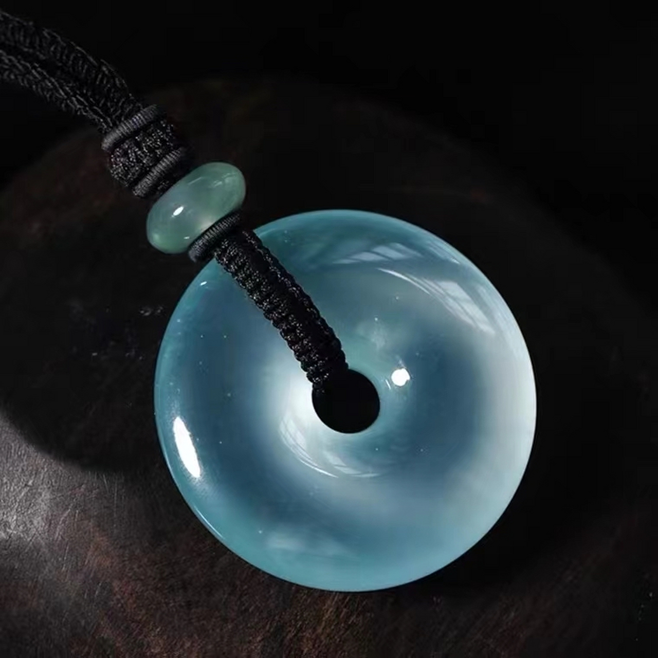 很治愈的一件天空蓝平安扣,大件肥美,种水好#翡翠