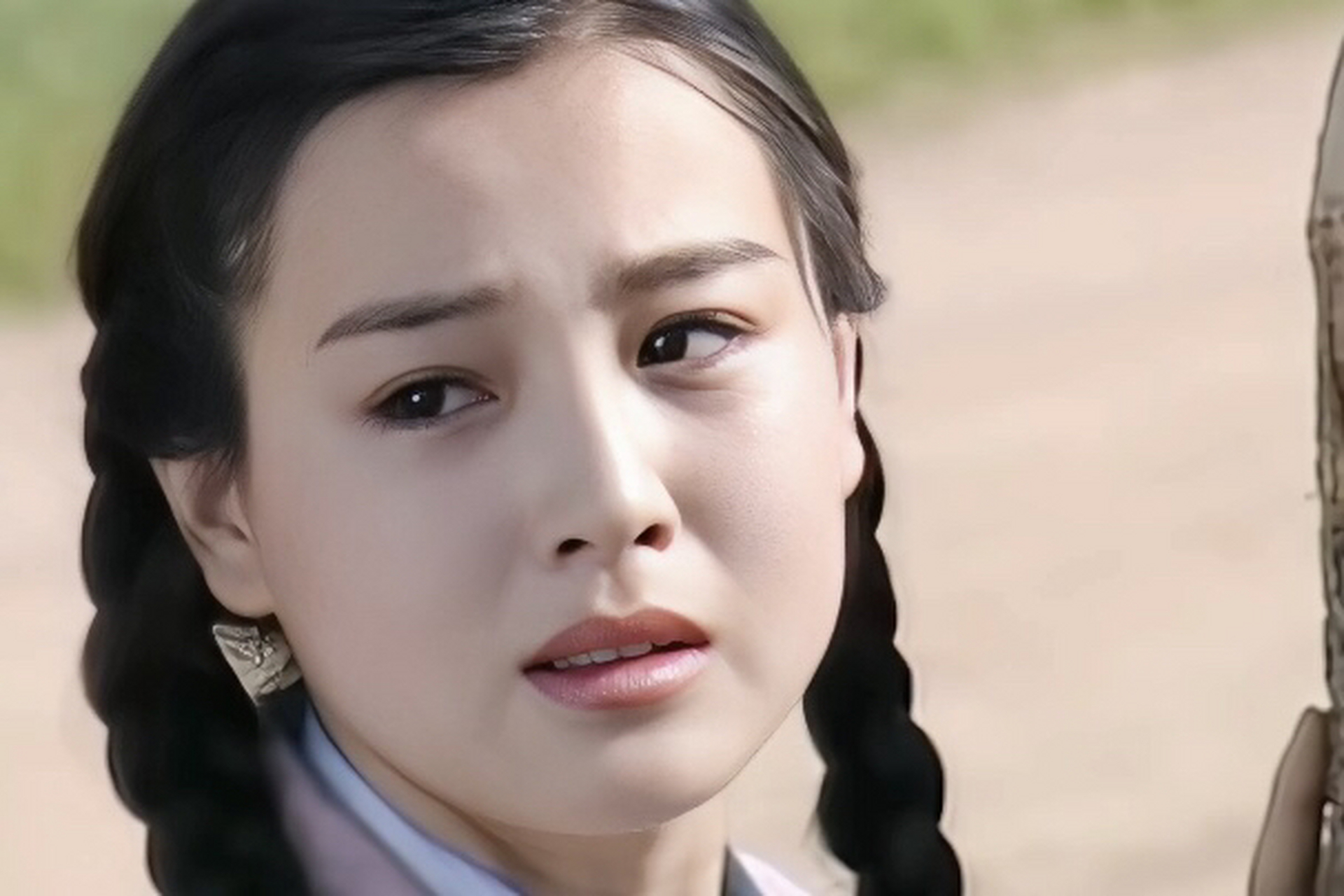 1970年167cm辽宁沈阳人; 扣儿的颜值影响了九十年代的审美, 她是无数