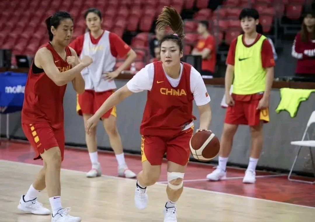 郑薇教练是一个城府很深的教练吗?