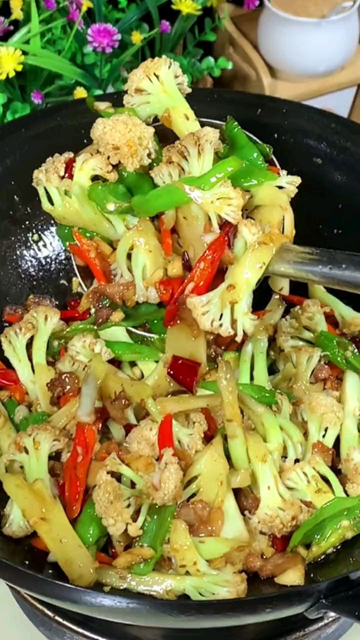 口味有机花菜,不用过油过水,直接生炒口感爽脆-度小视