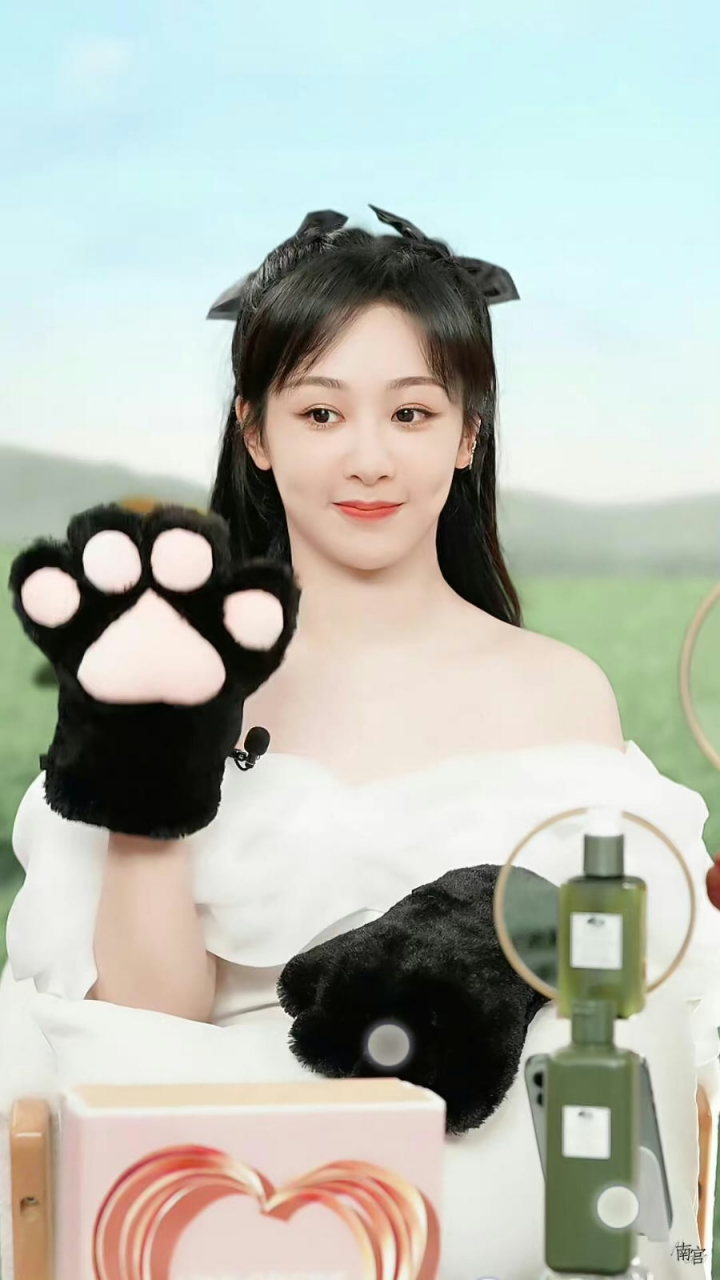 肉肉版"的杨紫,越来越耐看,优雅呆萌可爱