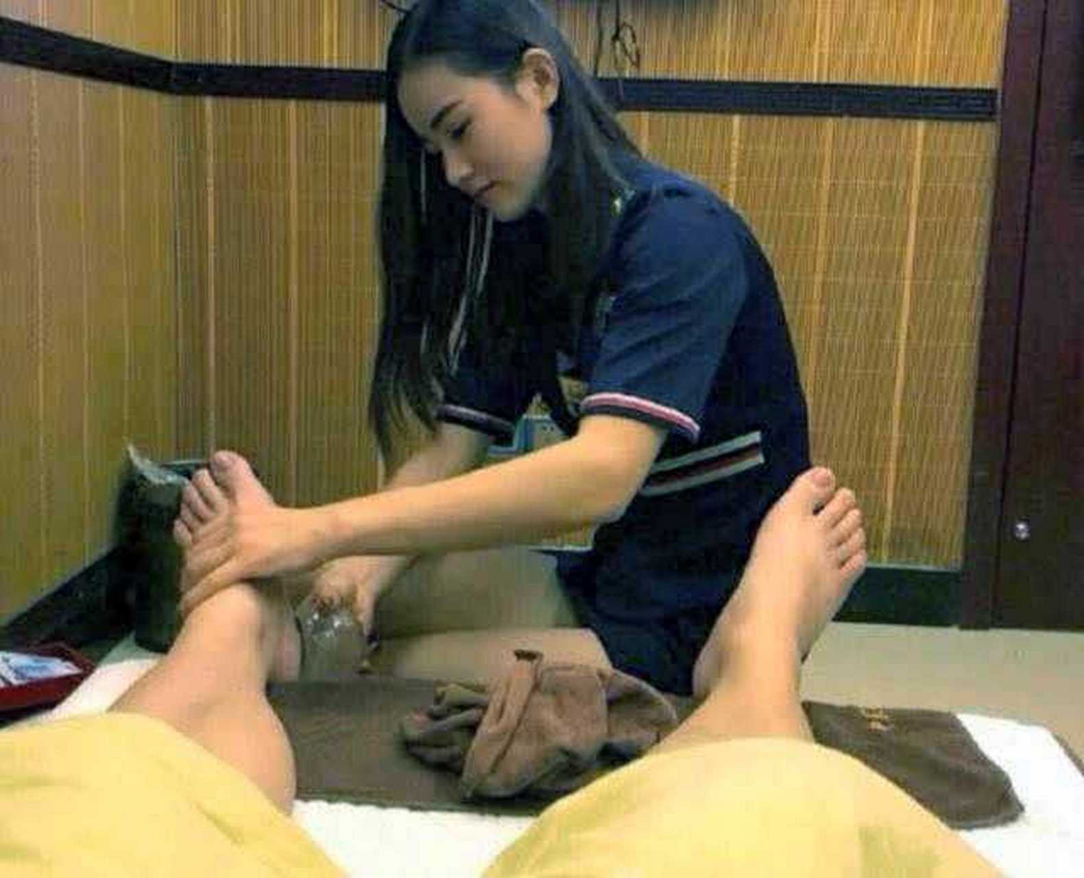 我发现了一个秘密,一个朋友的女朋友是沐足技师,而且还有特殊服务,我