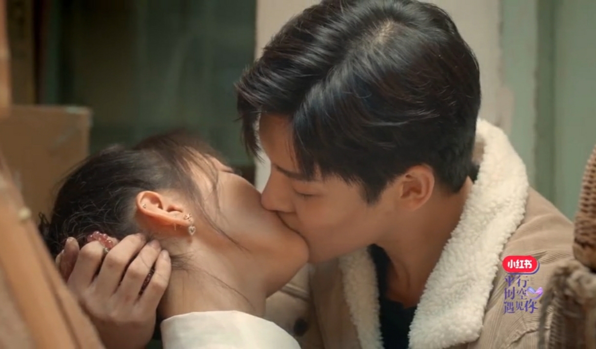 "明月夜"细节全过程,甜甜的恋爱羞涩的吻