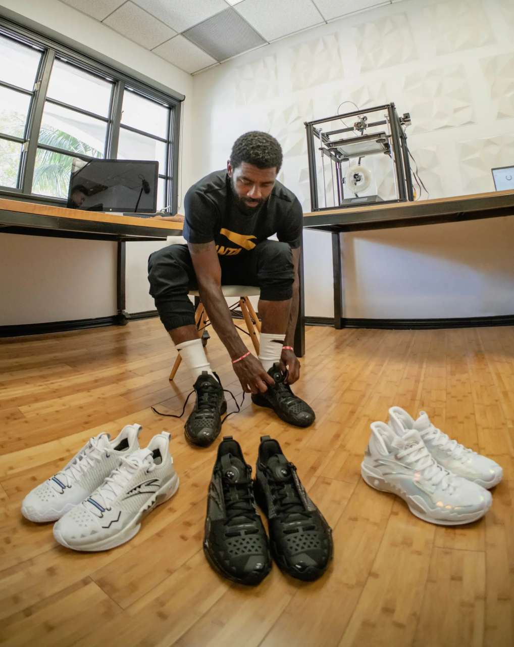 欧文签约安踏,这一波安踏血赚  今日安踏官宣与nba球星欧文正式签约