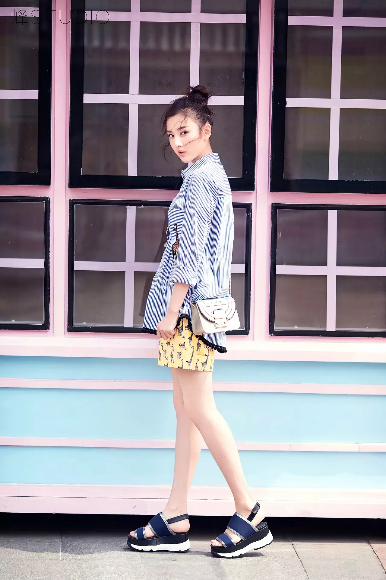 小骨架的女生,选择这样的穿搭,越穿越好看!