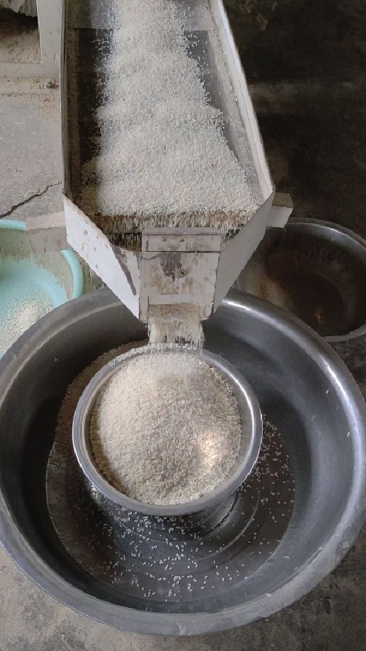 农村稻谷现碾米安全营养又好吃