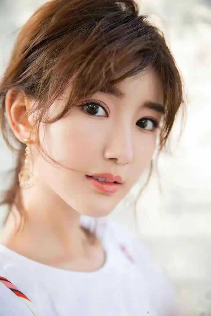 萌探:黄子韬毛晓彤勇闯相亲角,黄子韬被嫌弃,毛晓彤被追捧