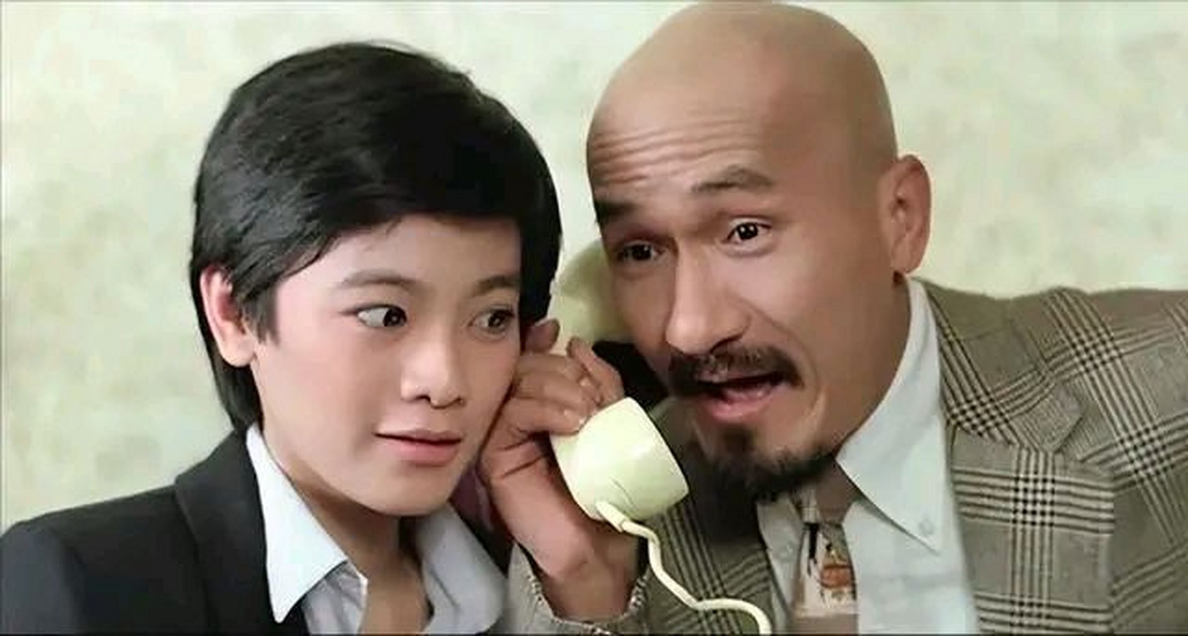 变了变了,经典的光头佬和男人婆,认不出来了[捂脸